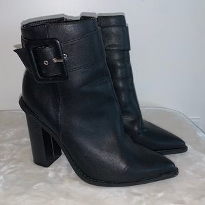 MISSGUIDED BLACK POINTED TOE BUCKLE HEELED BOOTIES